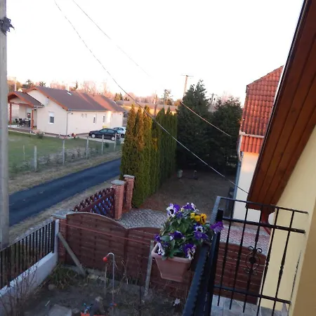 Apartament Buekki Vendeghaz Balatonmáriafürdő